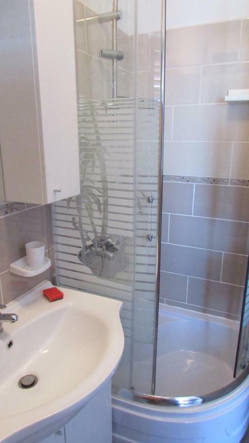 Apartmani Petunia Fažana Eksteriør billede